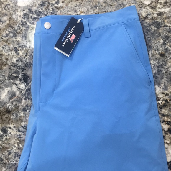 Vineyard Vines Other - Vineyard Vines 9” Fairway Shorts NWT size 40